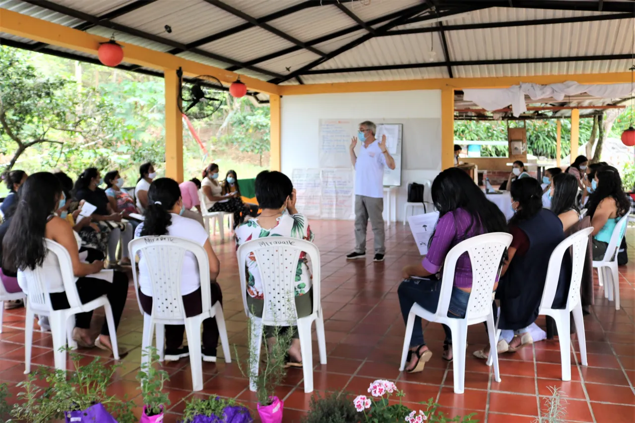 Capacity building workshop on non-violent, differentiated and collective self-protection with FUNDECIMA.