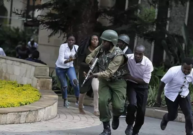 People scampering for safety during the attack. Photo by African Uncensored Miniatyr